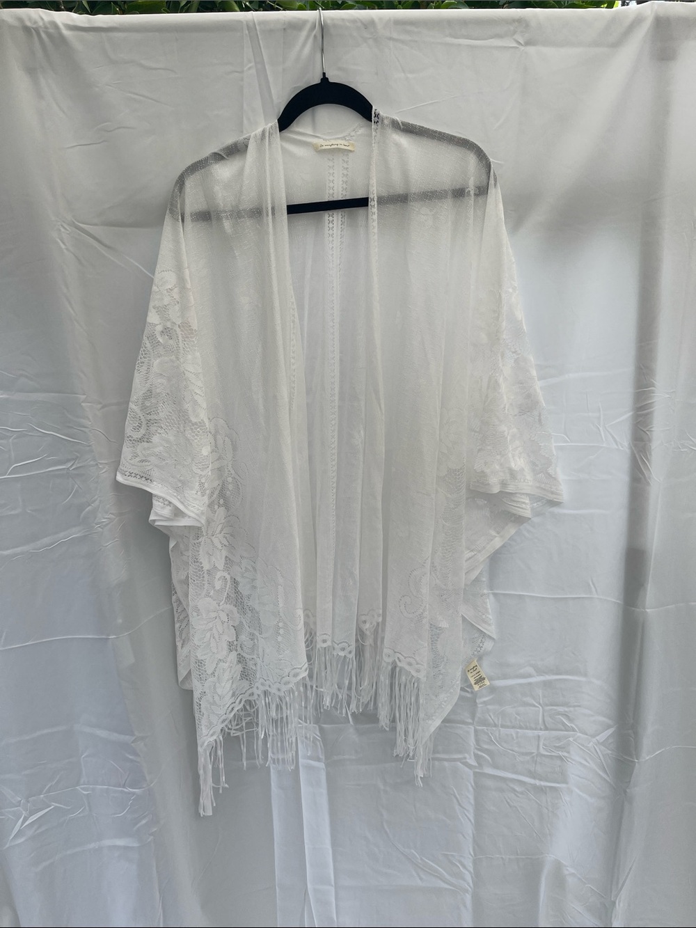 Do everything in love White Lace Fringe Kimono Cover-Up